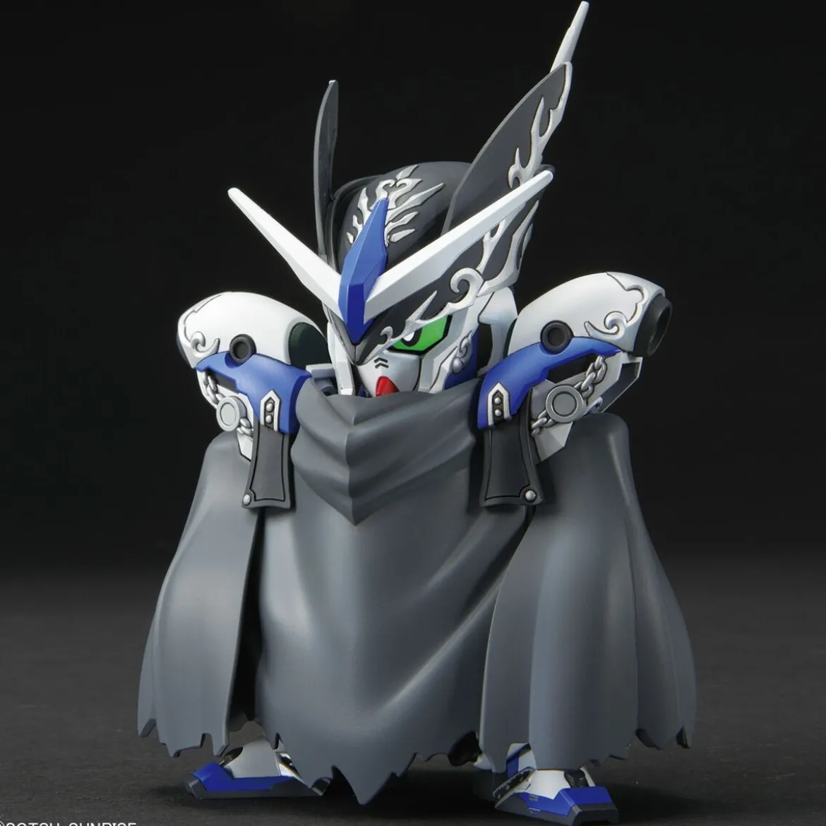 Bandai - Gunpla - SDW HEROES - LEIF GUNDAM GP04