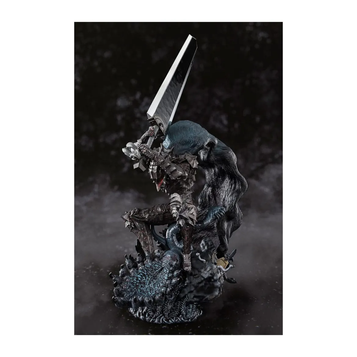 Bandai Tamashii - Guts Berserker Armor - Figuarts Zero Touche Metallique - Berserk