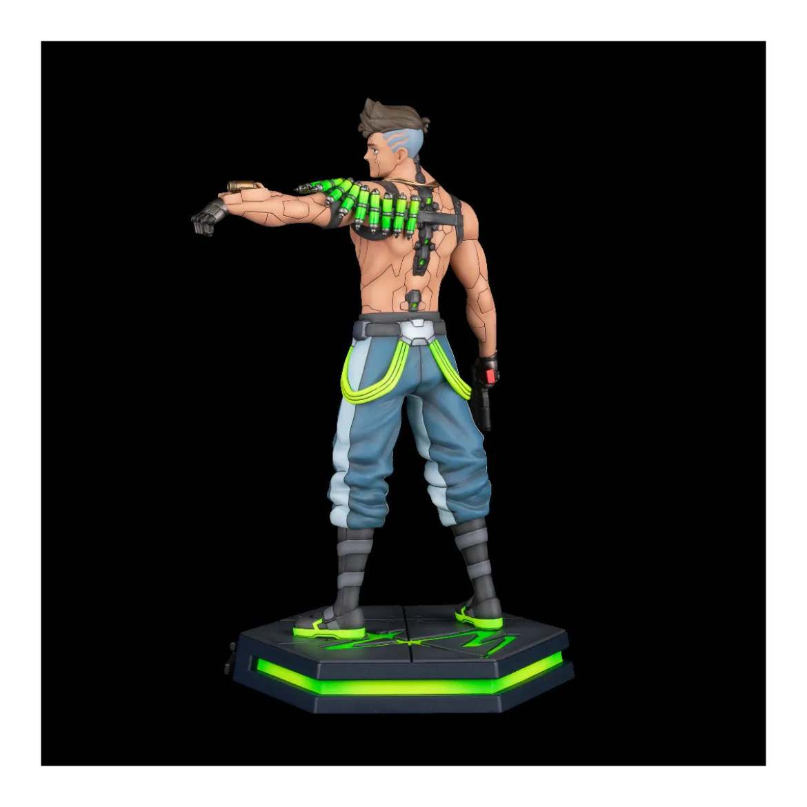 Dark Horse - DAVID PVC Statue - Cyberpunk Edgerunners