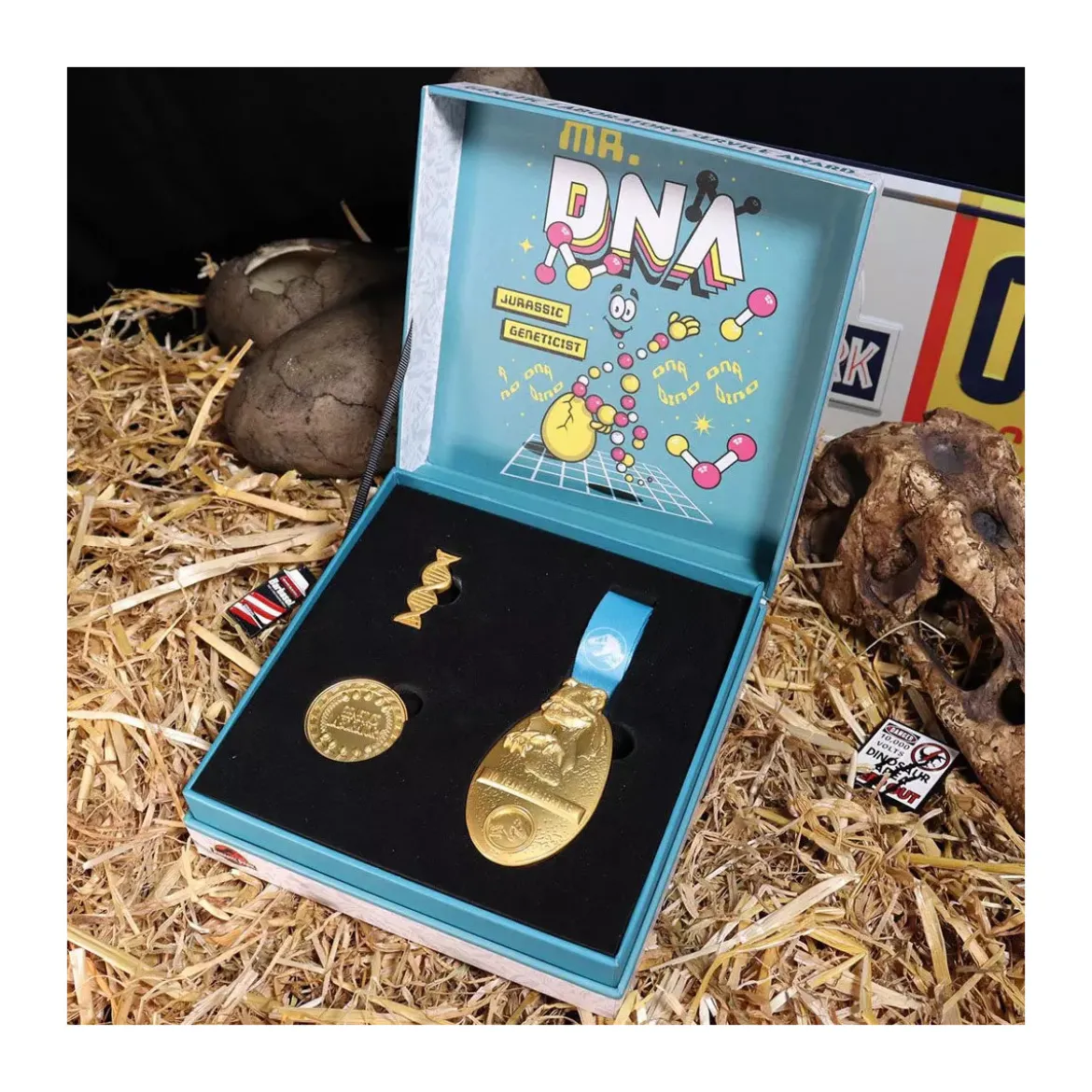 FaNaTtiK - Jurassic Park Genetics Laboratory Service Award