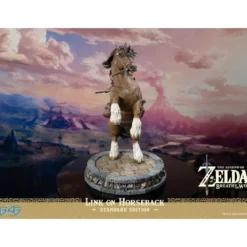 First 4 Figures - Zelda - The Legend of Zelda: Breath of The Wild - Link on Horseback (Standard Edition)