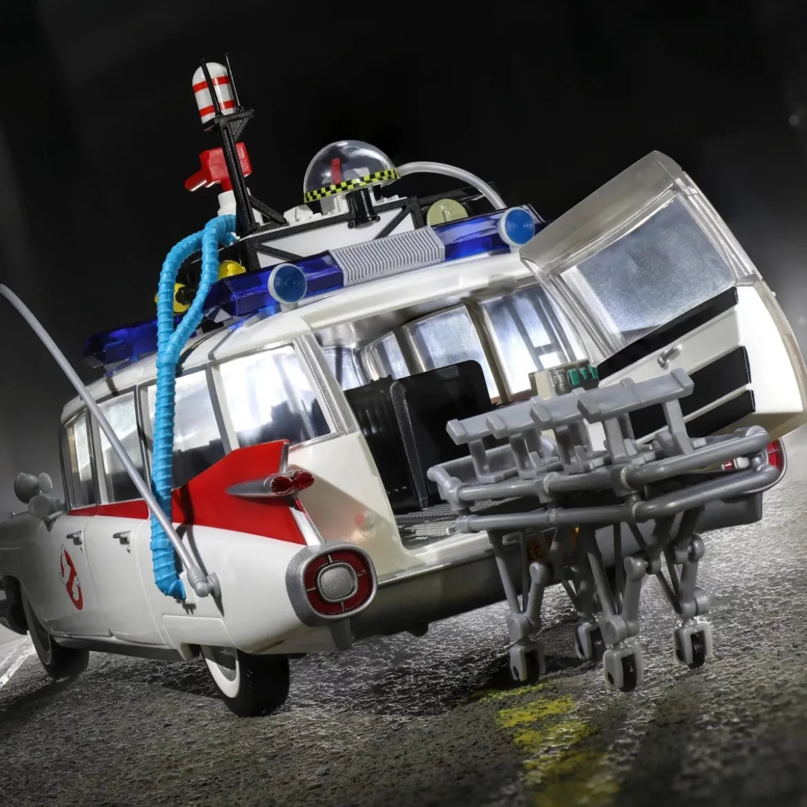 Hasbro - Ghostbusters 1984 - Plasma Series 40th Anniversary ECTO-1 1/15