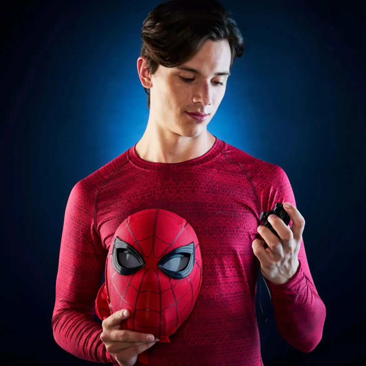 Hasbro - Masque expressif électronique de Spider-Man 1/1 - Marvel Legends Series