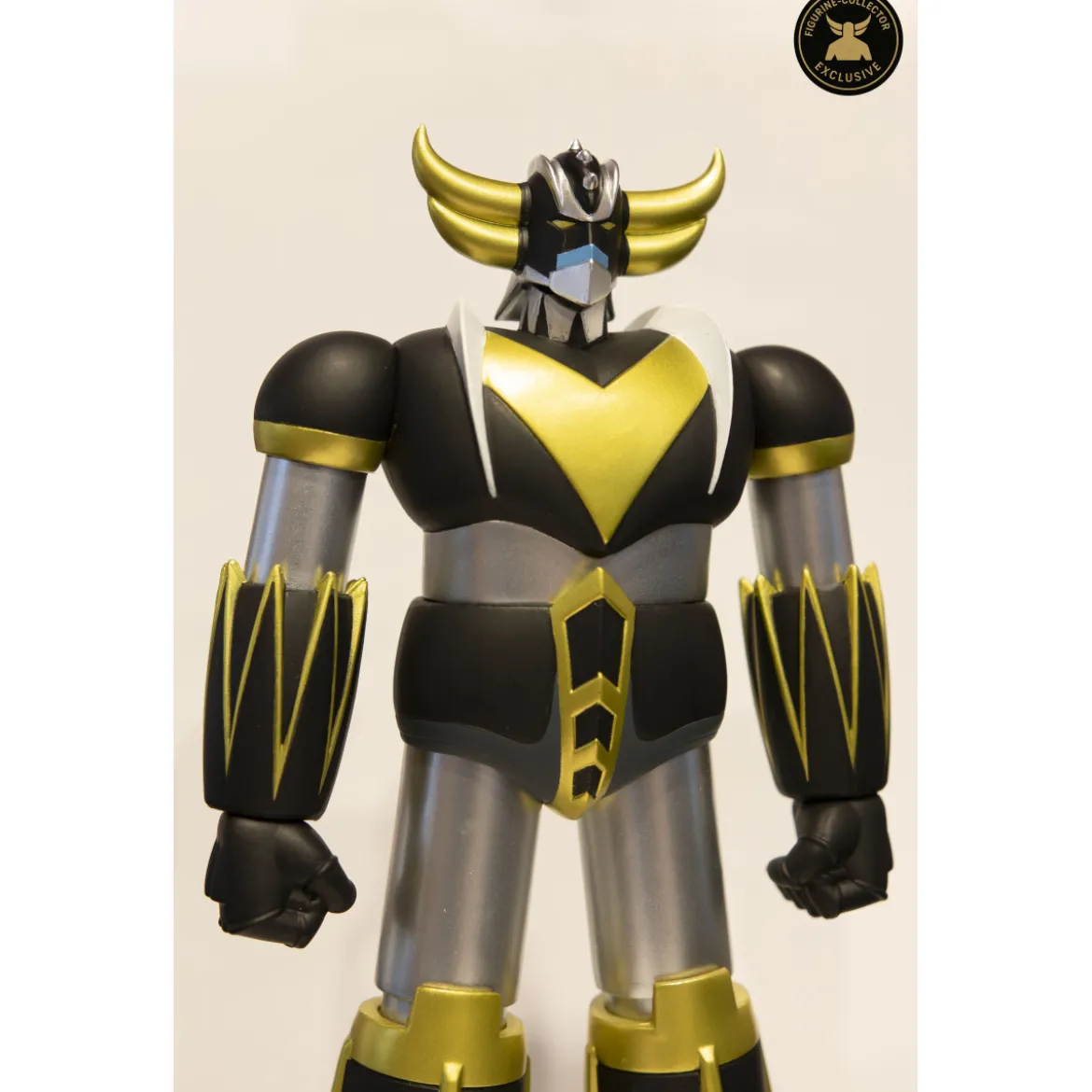 HL Pro - Goldorak Black & Gold Exclusive Figurine-Collector - Jumbo Machinder - Shogun Warrior Ufo Robot Grendizer