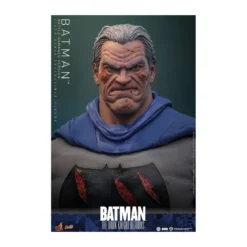 Hot Toys - BATMAN - Batman: The Dark Knight Returns (Battle Damaged Version) Comic Masterpiece 1/6