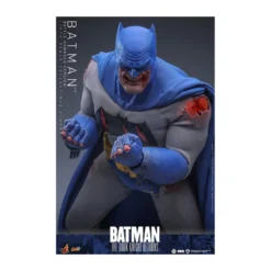 Hot Toys - BATMAN - Batman: The Dark Knight Returns (Battle Damaged Version) Comic Masterpiece 1/6