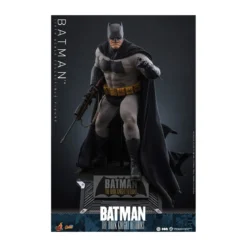 Hot Toys - BATMAN - Batman: The Dark Knight Returns Comic Masterpiece 1/6