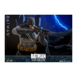 Hot Toys - BATMAN - Batman: The Dark Knight Returns Comic Masterpiece 1/6