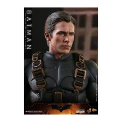 Hot Toys Batman Begins - Batman Exclusive Movie Masterpiece 1/6