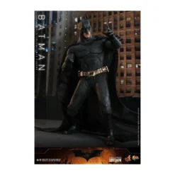 Hot Toys Batman Begins - Batman Exclusive Movie Masterpiece 1/6