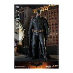 Hot Toys Batman Begins - Batman Exclusive Movie Masterpiece 1/6