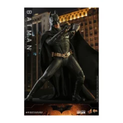 Hot Toys Batman Begins - Batman Exclusive Movie Masterpiece 1/6