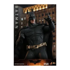 Hot Toys Batman Begins - Batman Exclusive Movie Masterpiece 1/6