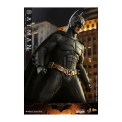 Hot Toys Batman Begins - Batman Exclusive Movie Masterpiece 1/6