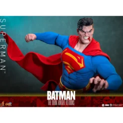 Hot Toys - SUPERMAN - Batman: The Dark Knight Returns Comic Masterpiece 1/6