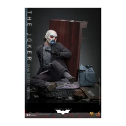 Hot Toys - The Dark Knight - The Joker (Bank Robber Version) MMS 1/6