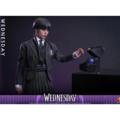 Hot Toys - Wednesday TV Figurine Mercredi 1/6 TMS135