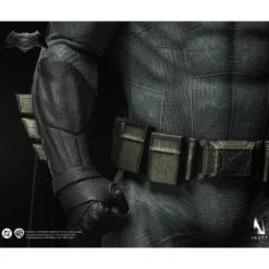 INART - Batman 1/6 Scale Collectible Figure - BvS: Dawn of Justice