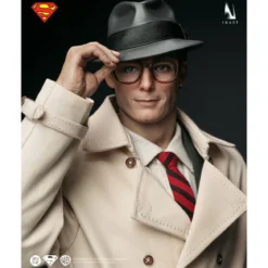 INART - Superman & Clark Kent 1978 1/6 Scale Collectible Figurine