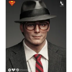 INART - Superman & Clark Kent 1978 1/6 Scale Collectible Figurine