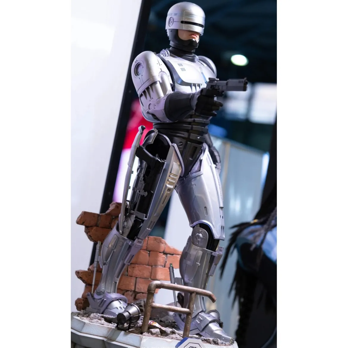 Infinity Studio - Robocop 1/2 Scale Statue Premium Version