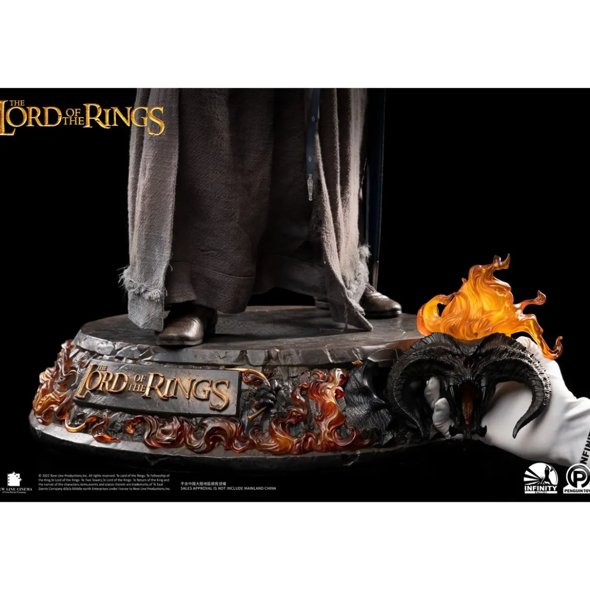 Infinity Studio X Penguin Toys - Gandalf the Grey Ultimate Edition Half Size Statue Master Forge Series- 1/2