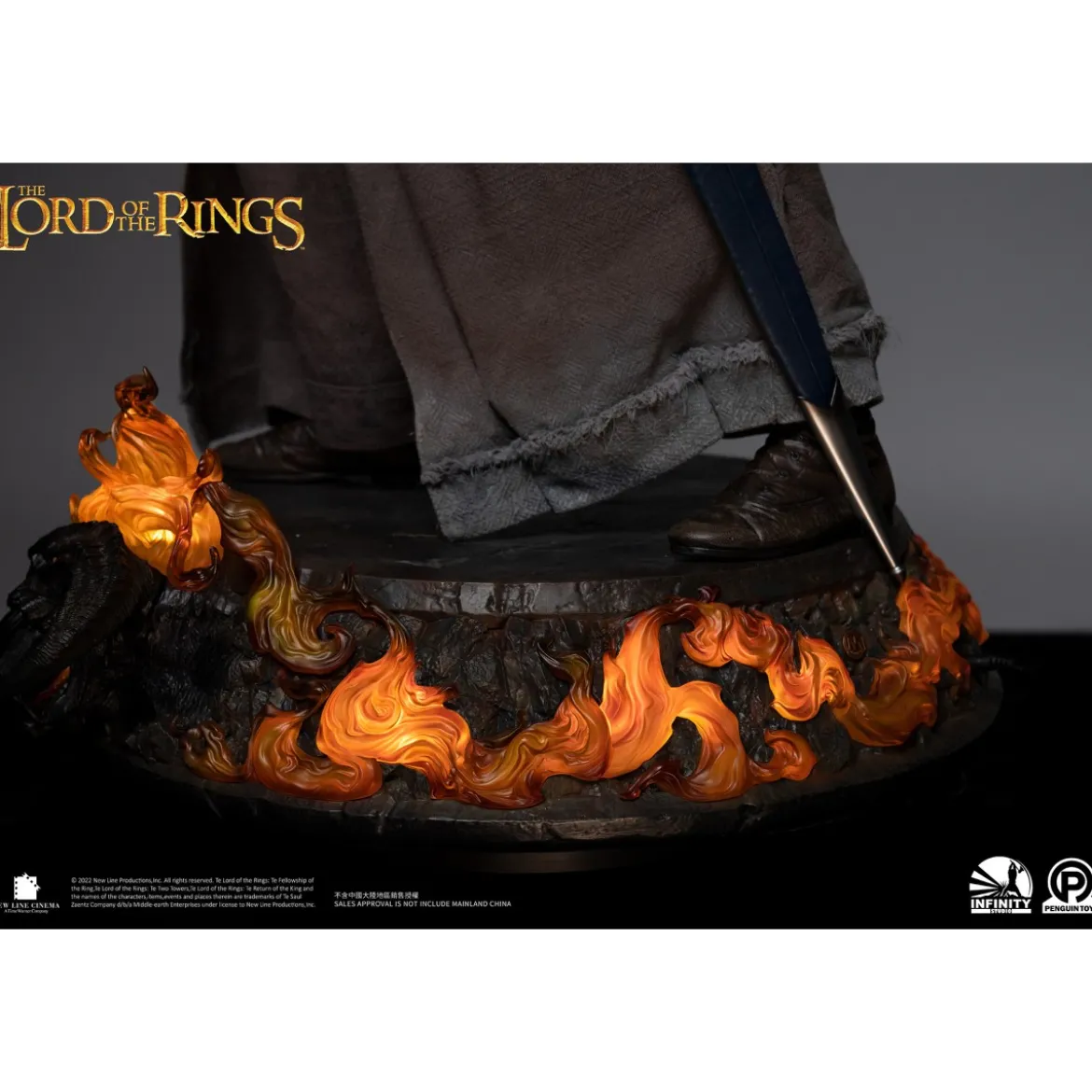 Infinity Studio X Penguin Toys - Gandalf the Grey Ultimate Edition Half Size Statue Master Forge Series- 1/2