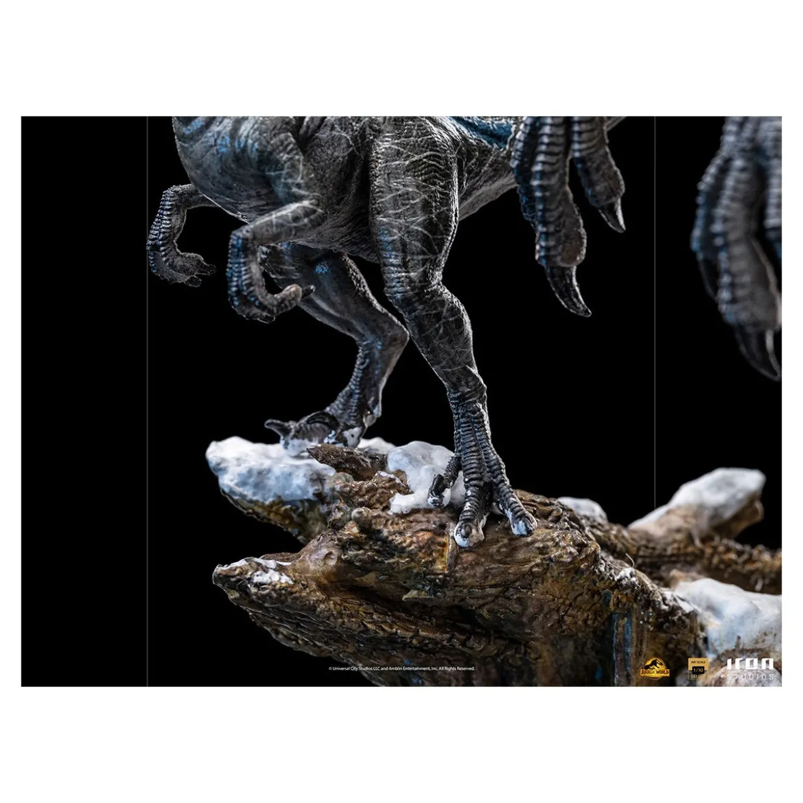 Iron Studios - Blue & Beta - Jurassic World Dominion 1/10 Deluxe Art Scale