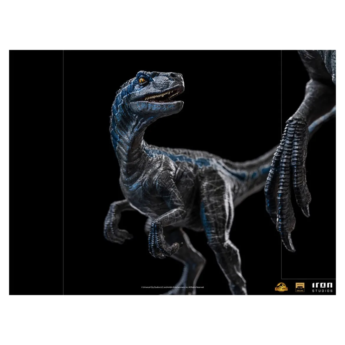 Iron Studios - Blue & Beta - Jurassic World Dominion 1/10 Deluxe Art Scale
