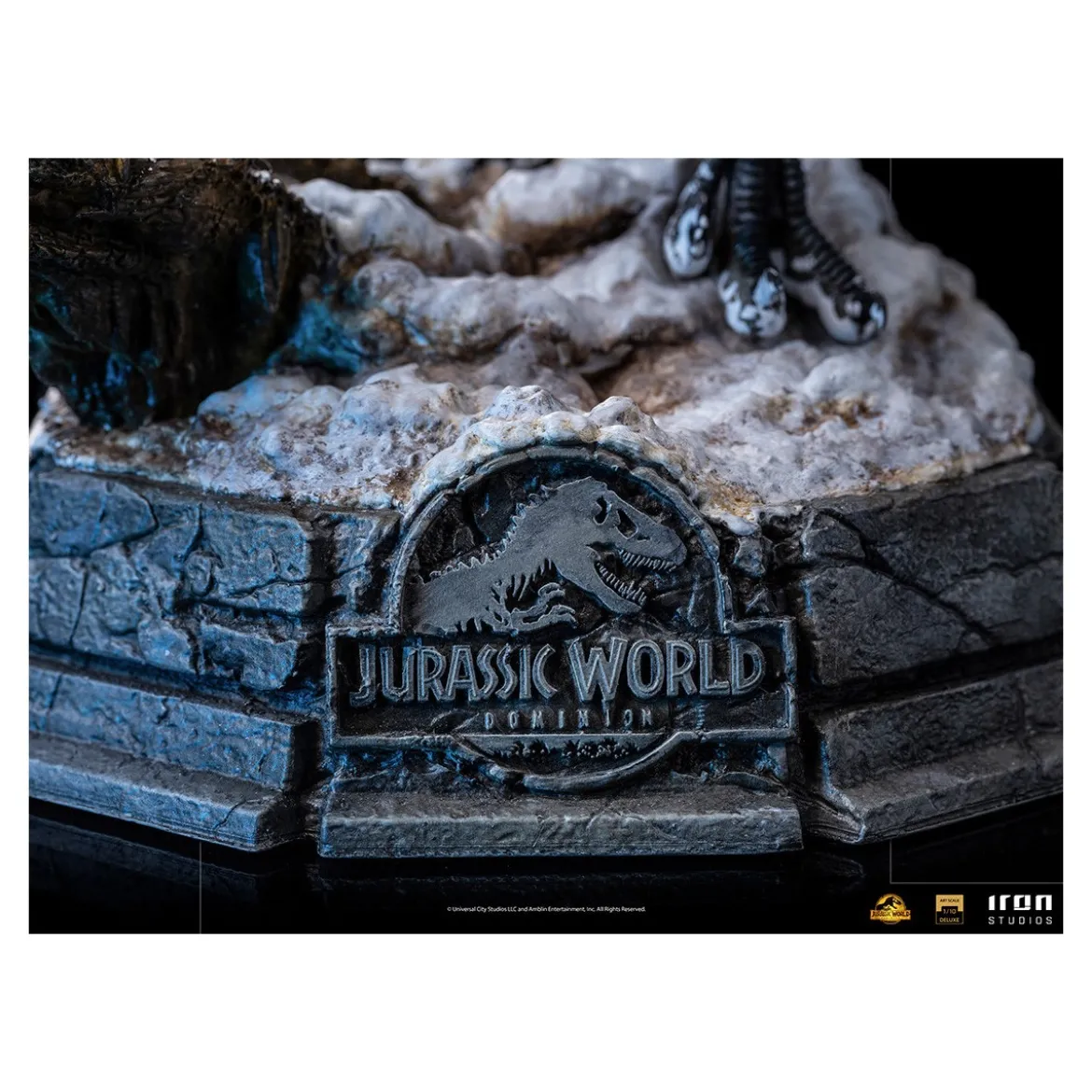 Iron Studios - Blue & Beta - Jurassic World Dominion 1/10 Deluxe Art Scale