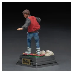 Iron Studios - BTTF 2 - Marty McFly sur Hoverboard Back to the Future Part II