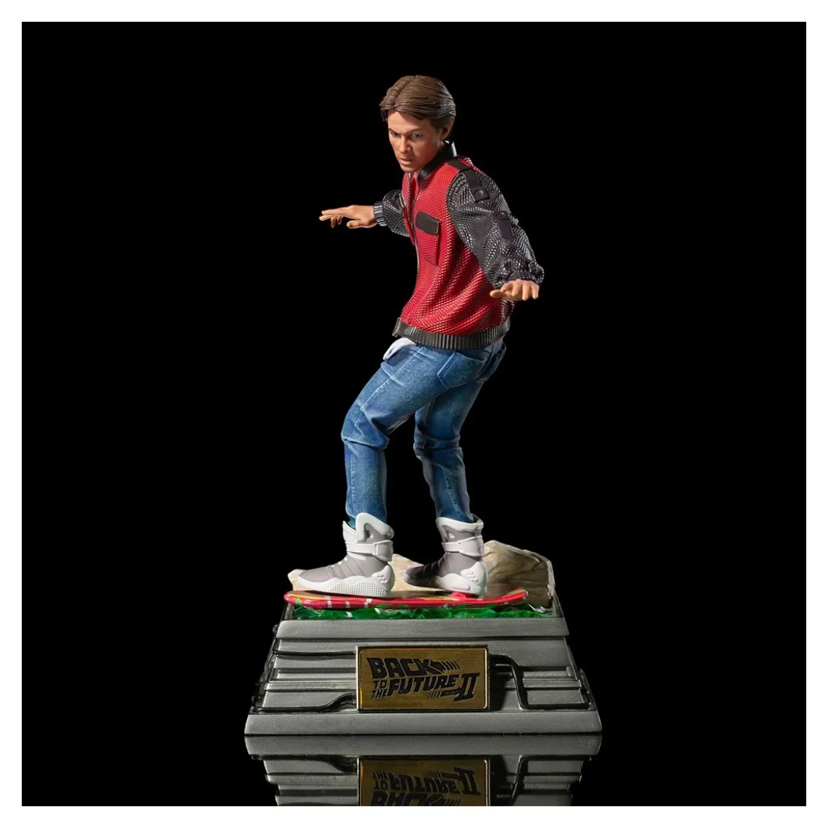 Iron Studios - BTTF 2 - Marty McFly sur Hoverboard Back to the Future Part II