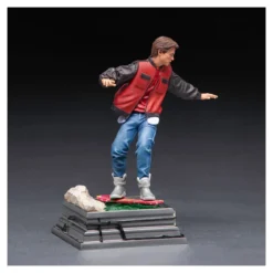 Iron Studios - BTTF 2 - Marty McFly sur Hoverboard Back to the Future Part II