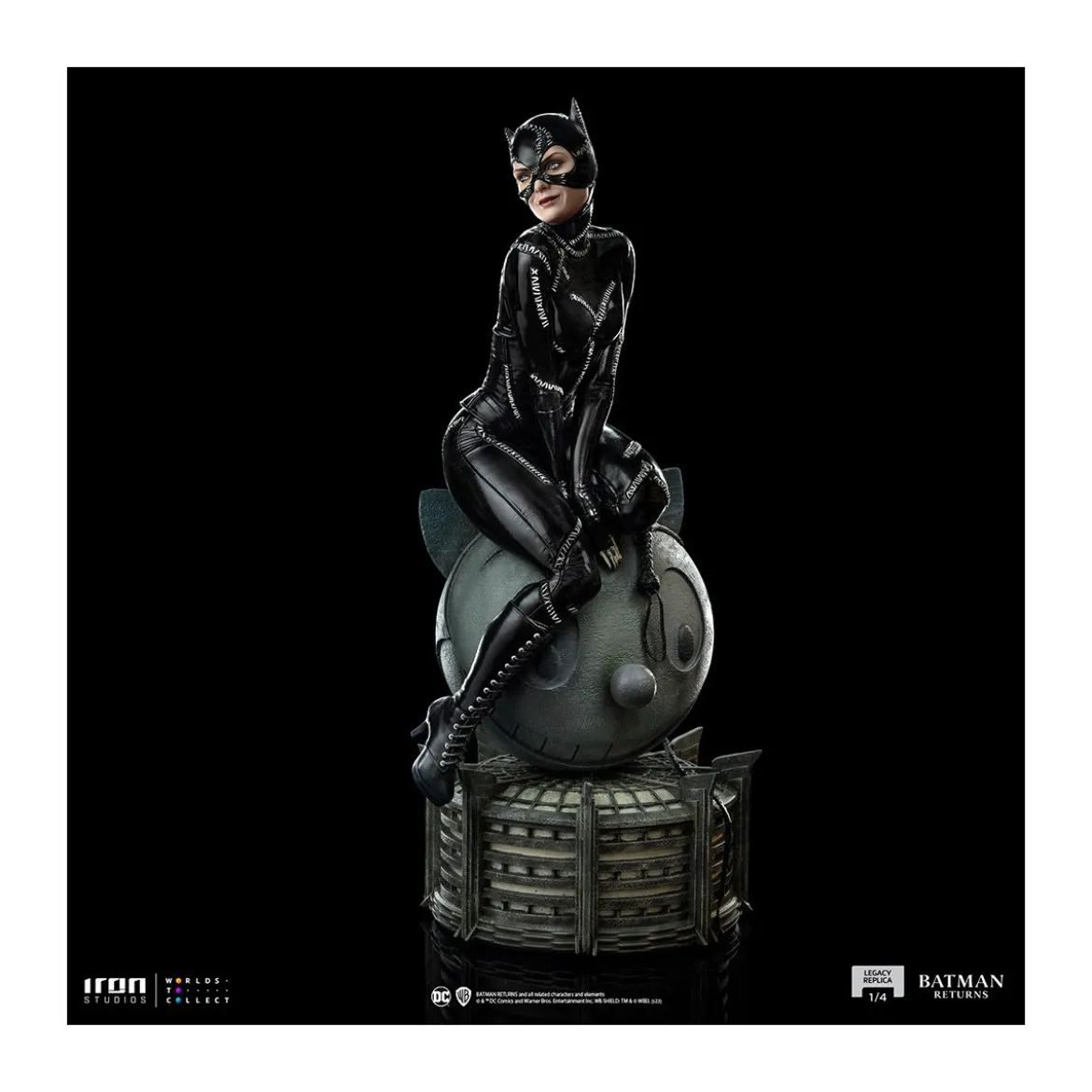 Iron Studios DC Comics - Legacy Replica 1/4 - Catwoman Batman Returns