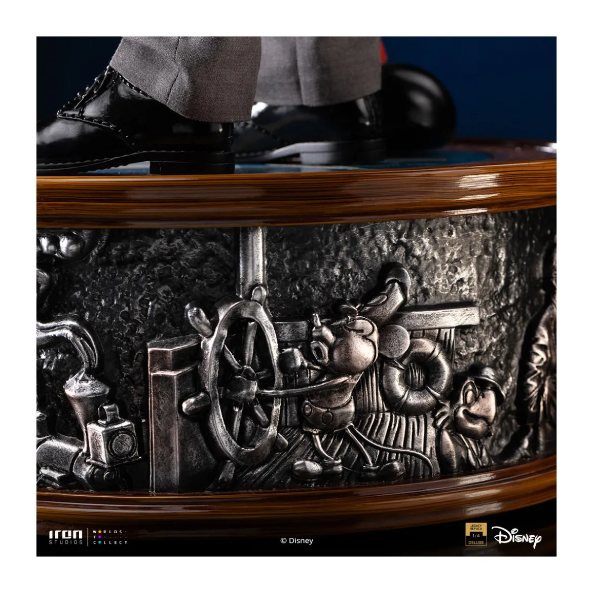 Iron Studios Disney Classics - Walt Disney & Mickey Mouse Legacy Replica 1/4