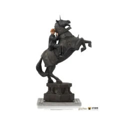 Iron Studios - Harry Potter - Ron Weasley at the Wizard Chess BDS Deluxe Art Scale 1/10