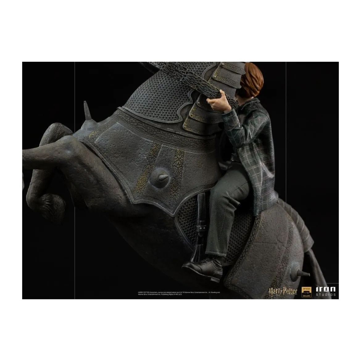 Iron Studios - Harry Potter - Ron Weasley at the Wizard Chess BDS Deluxe Art Scale 1/10
