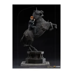 Iron Studios - Harry Potter - Ron Weasley at the Wizard Chess BDS Deluxe Art Scale 1/10