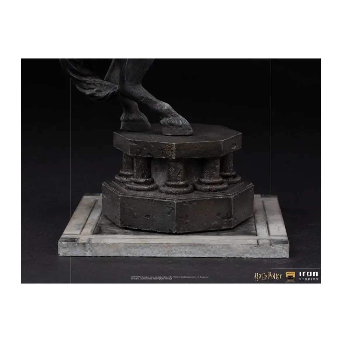 Iron Studios - Harry Potter - Ron Weasley at the Wizard Chess BDS Deluxe Art Scale 1/10