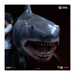 Iron Studios - JAWS - Steven Spielberg (Jaws 50th Anniversary) Deluxe Art Scale1/10 - Les dents de la mer