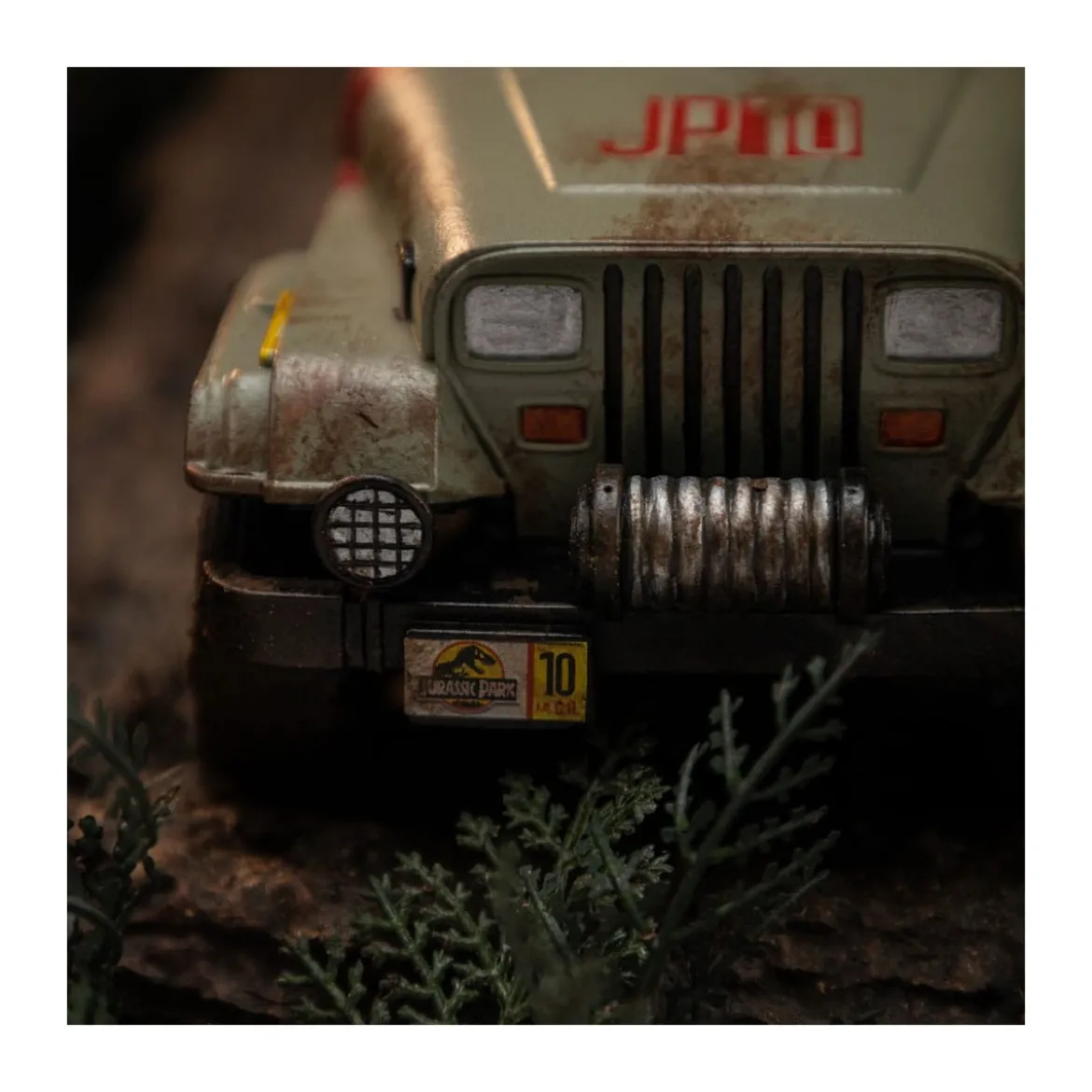 Iron Studios - Jurassic Park Demi Art Scale T-Rex Chase 1/20