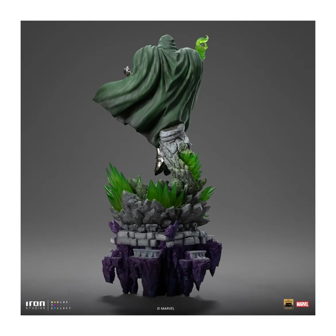 Iron Studios Marvel - DR. Doom 1/10 Deluxe Art Scale - Infinity Gauntlet Diorama