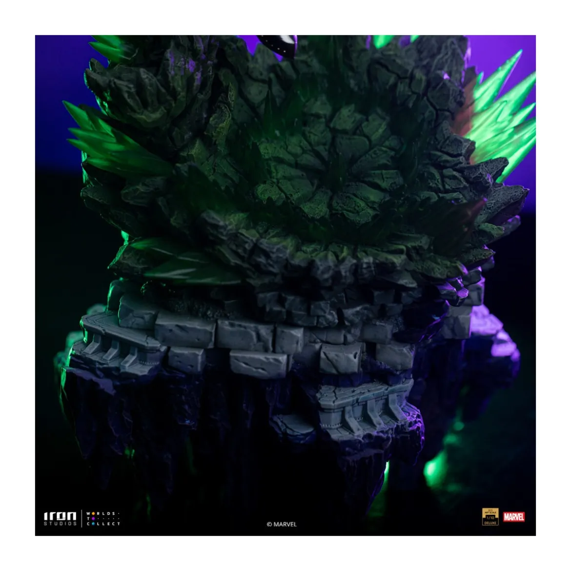 Iron Studios Marvel - DR. Doom 1/10 Deluxe Art Scale - Infinity Gauntlet Diorama