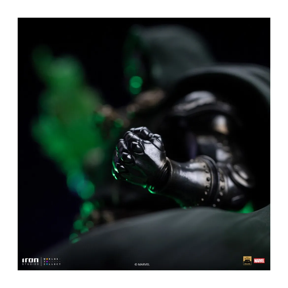Iron Studios Marvel - DR. Doom 1/10 Deluxe Art Scale - Infinity Gauntlet Diorama