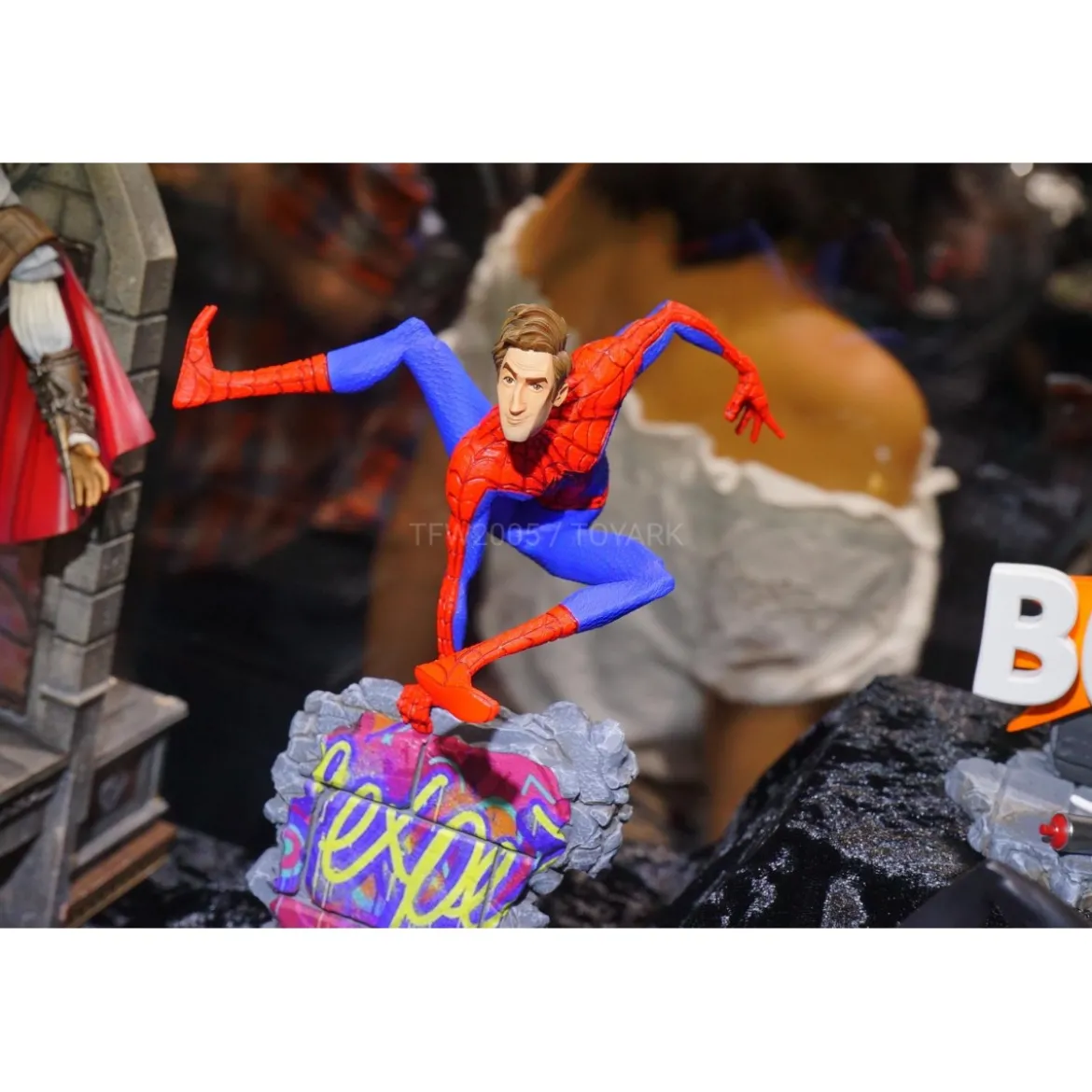 Iron Studios Marvel - Spider-Man Into the Spider-verse - Spiderman Peter Parker - BDS Art Scale 1/10 - 25cm