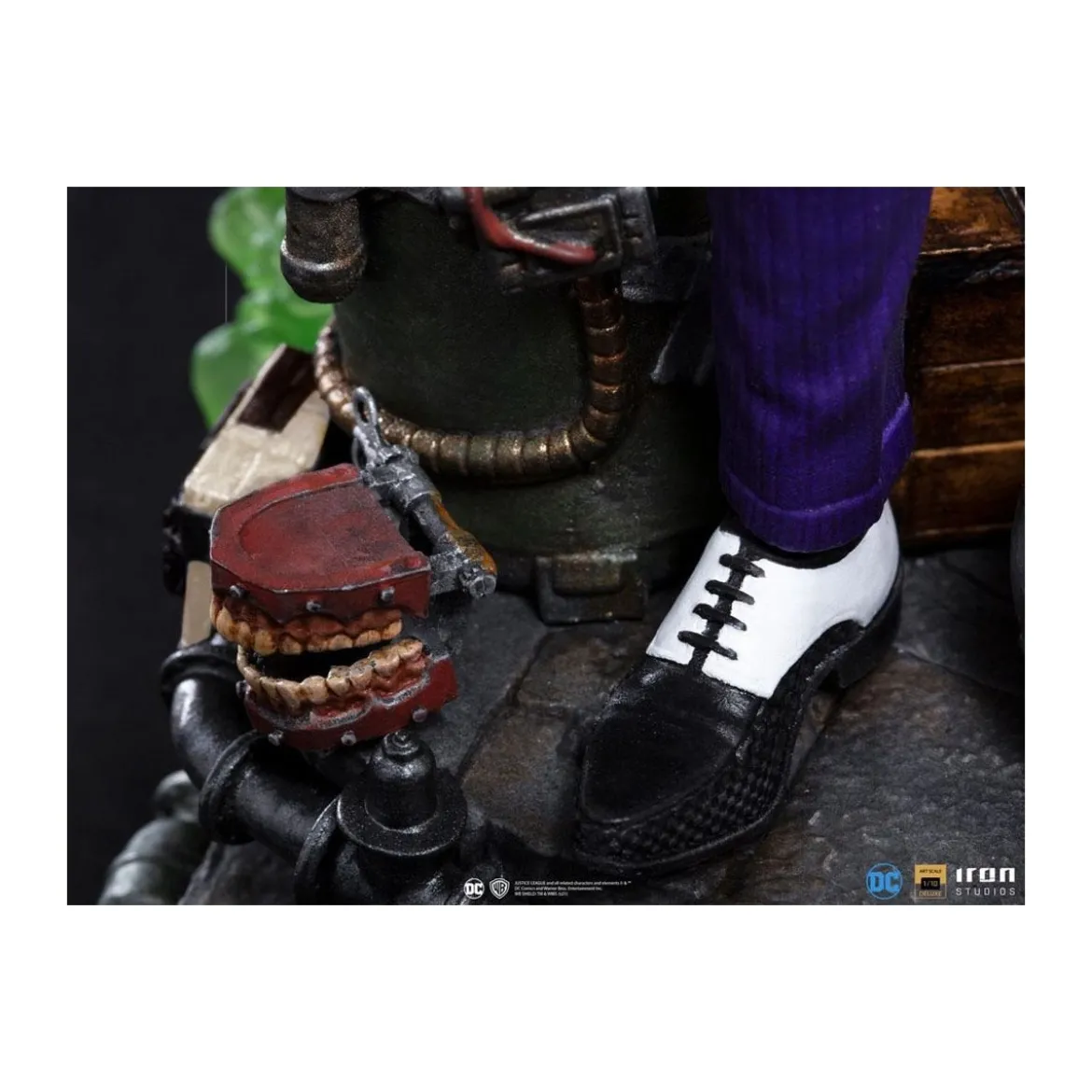 Iron Studios - The Joker - Deluxe Art Scale 1/10