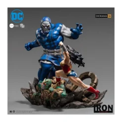 IRON STUDIOS - Wonder Woman Vs Darkseid Diorama by Ivan Reis 1/6 - DC Comics