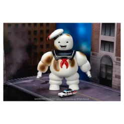 Jada Toys - Ghostbusters Stay Puft marshmallow man with Cadillac Ecto-1 - Nano Scene 1/64