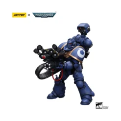JoyToy Space Marines - Ultramarines - Desolation Marine with Castellan Launcher (Superfrag) 1/18