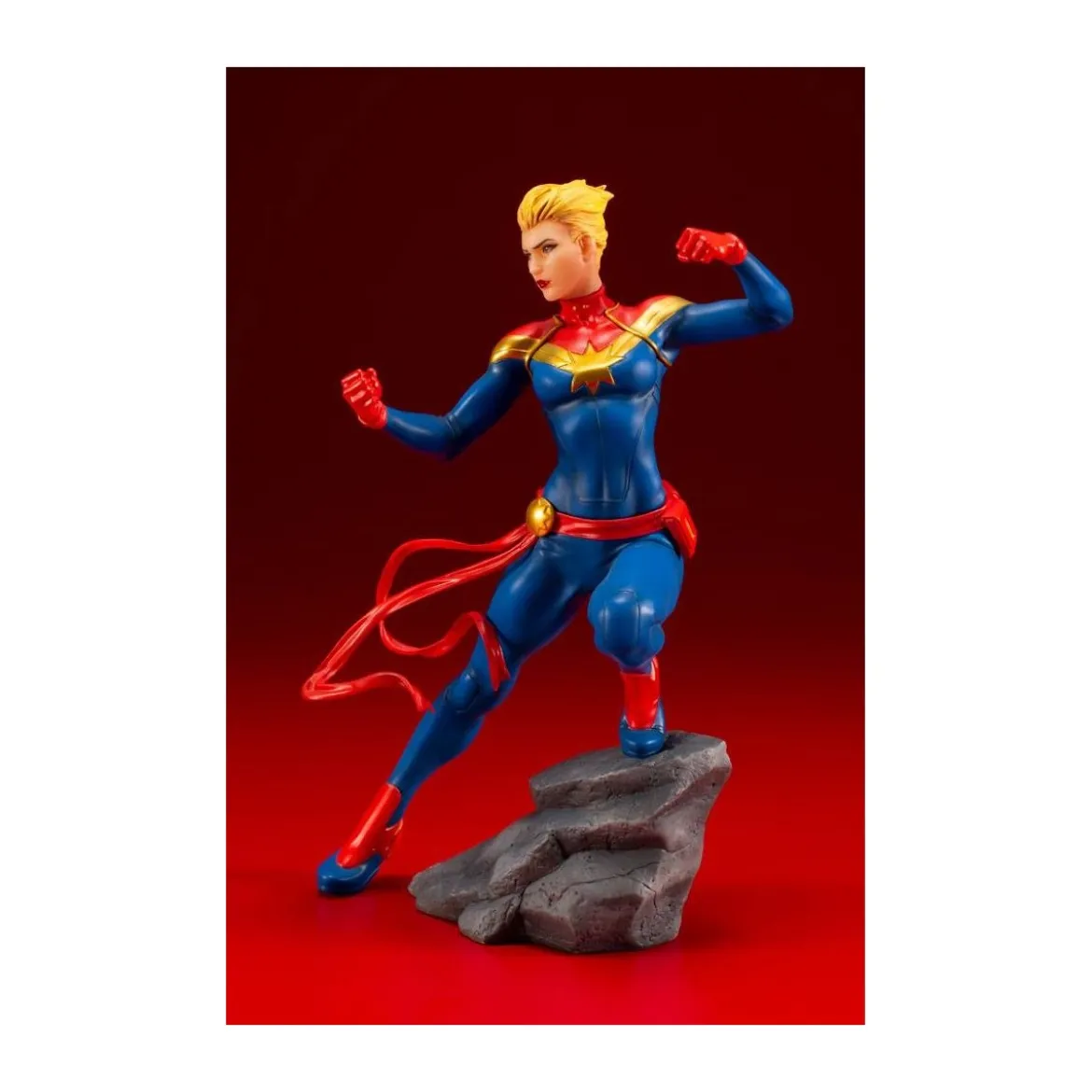 Kotobukiya - Marvel Universe ARTFX+ - statue PVC 1/10 - Captain Marvel - 17cm